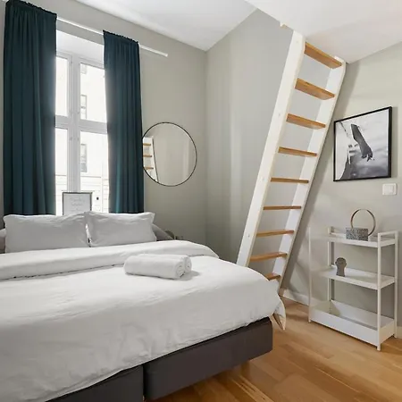 Apartamento Modern With High Ceilings *